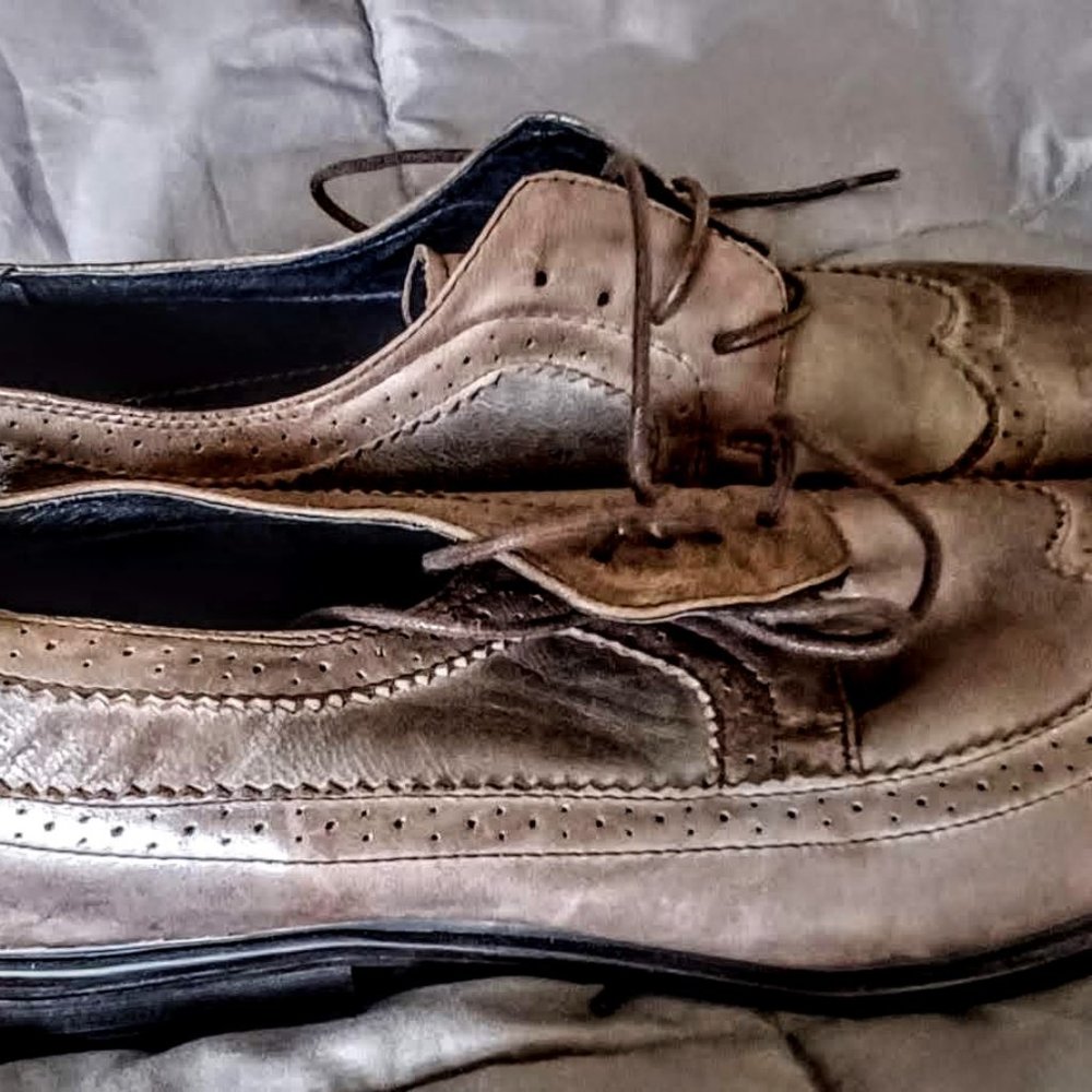 brown shoes